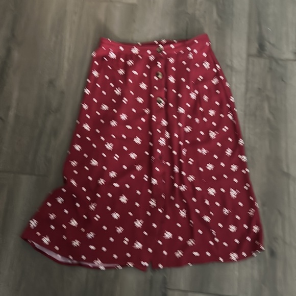 The Drop. Charlotte Bridgeman. Side button floral skirt. - Picture 5 of 9